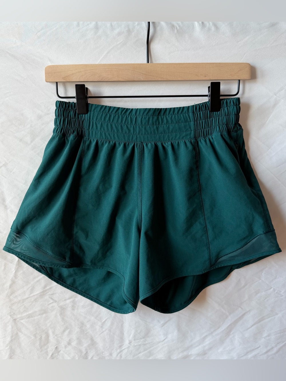lululemon Hotty Hot High-Rise Lined Shorts 4” – Teal Lagoon | Size 6